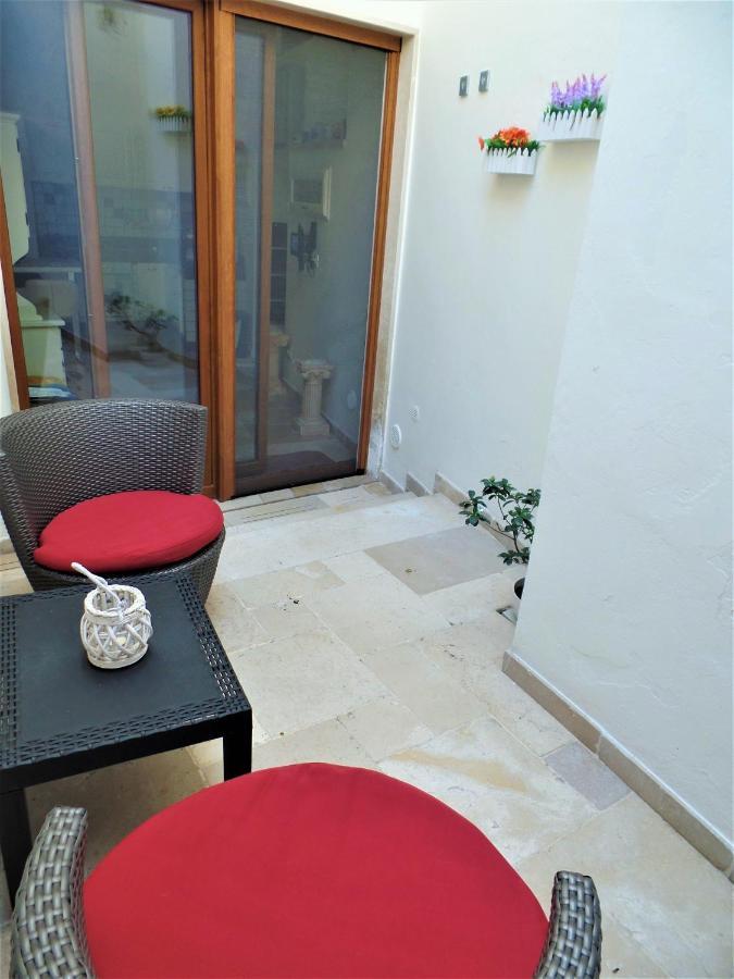 Regina Viarum Apartment, Historic City Centre Brindisi Exterior photo